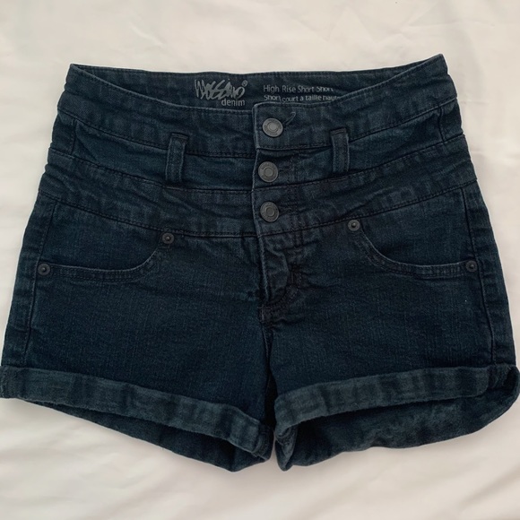 Target high rise black 3 button jean shorts!! - Picture 1 of 2
